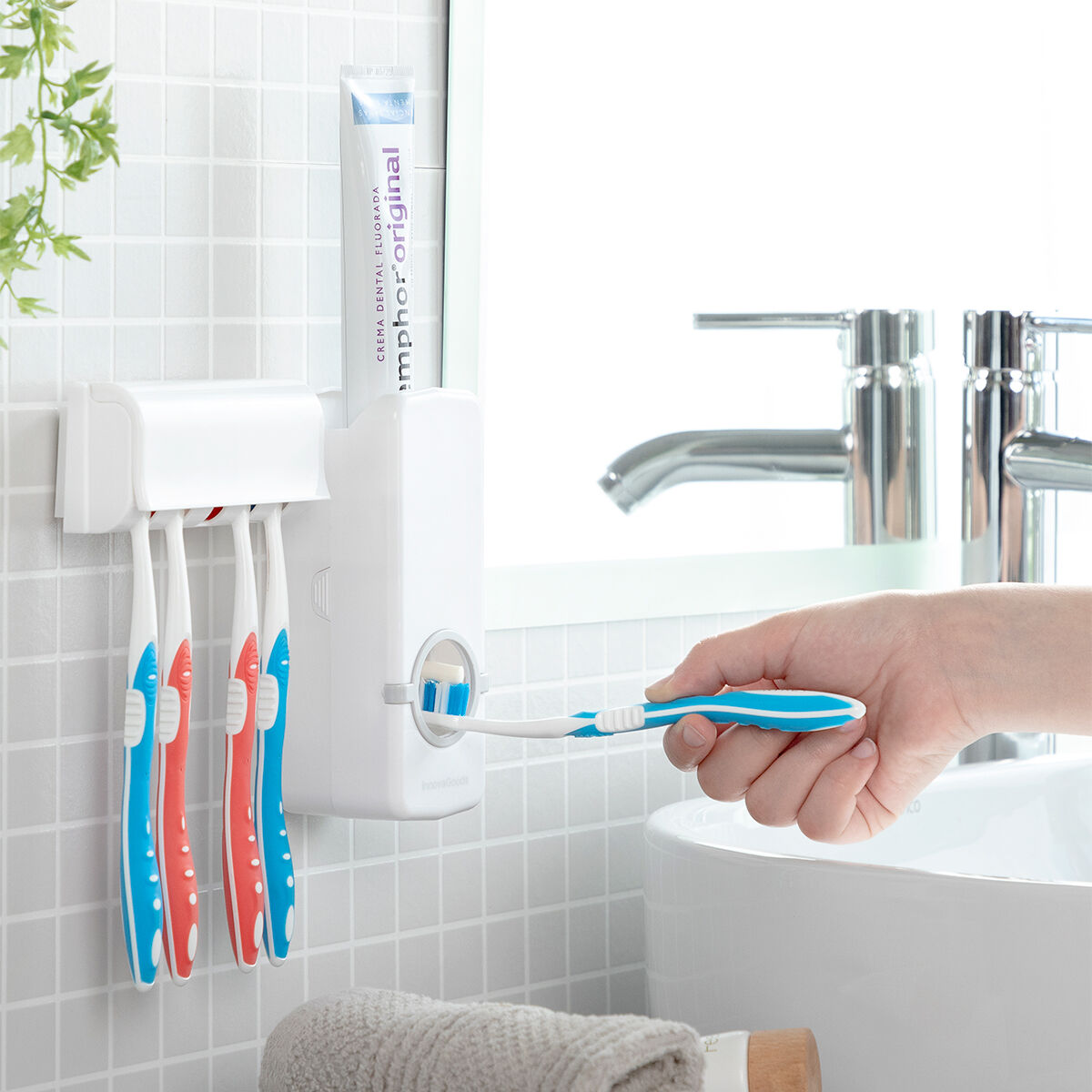 SqueezeEase Toothpaste Station